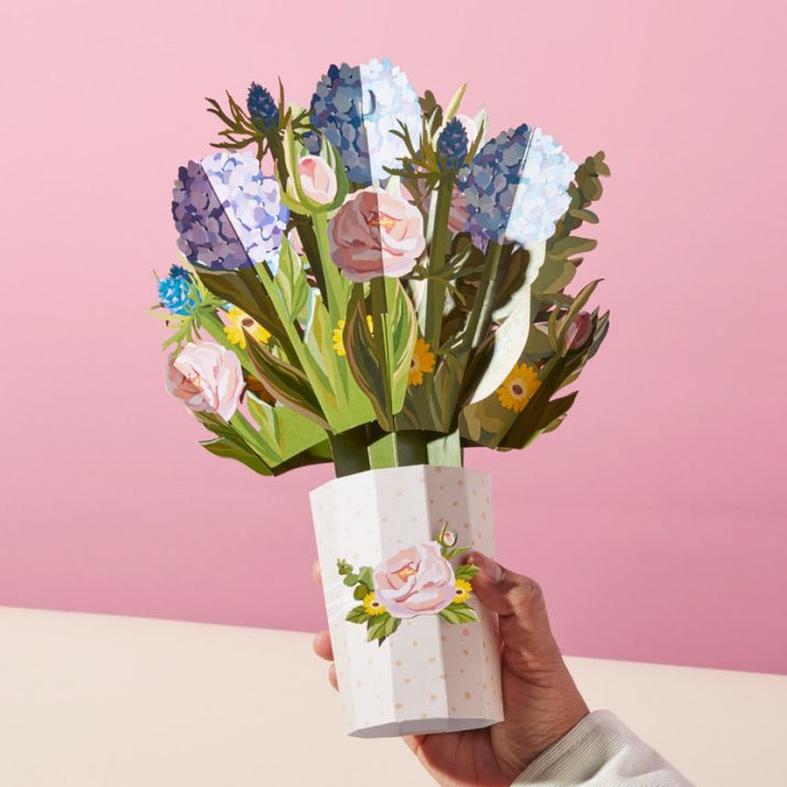 Lovepop - Hortensien & Kuchenstreusel 3D Pop - Up Karte + Bouquet Set - Onlineshop für außergewöhnliche Grußkarten und Paper Art - Online kaufen