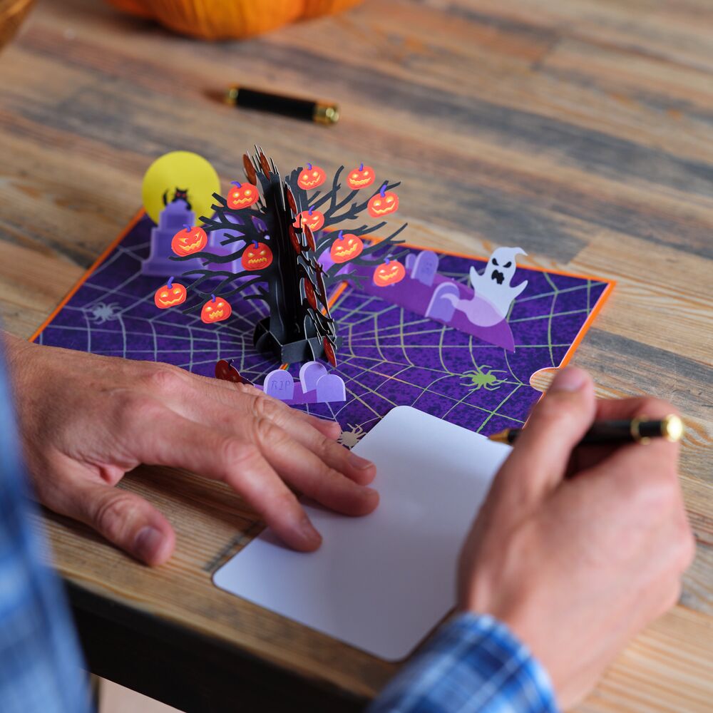 Lovepop - Halloween - Gruselbaum 3D Pop - Up Karte - Onlineshop für außergewöhnliche Grußkarten und Paper Art - Online kaufen