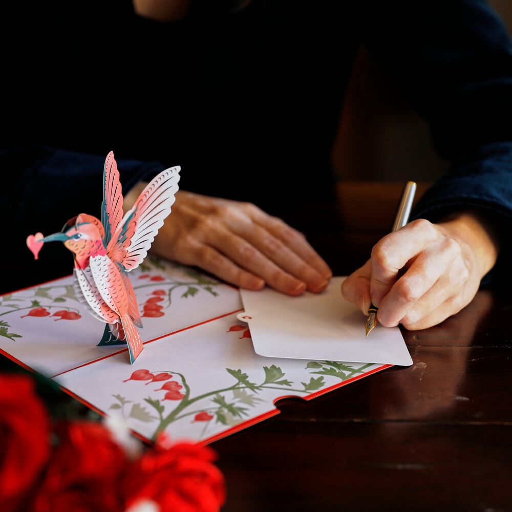 Lovepop - Valentinstag - Kolibri 3D Pop - Up Karte - Onlineshop für außergewöhnliche Grußkarten und Paper Art - Online kaufen